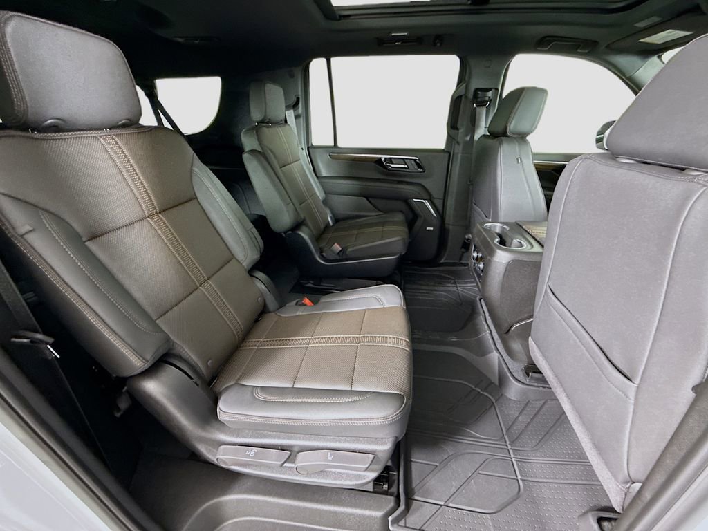 New 2026 Chevrolet Suburban High Country image 29