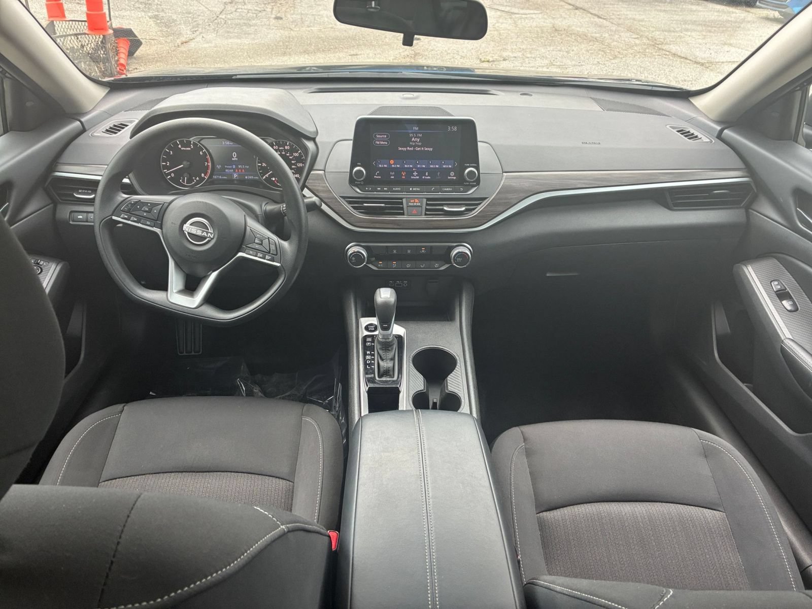 Used 2026 Nissan Altima 2.5 SV FWD image 28