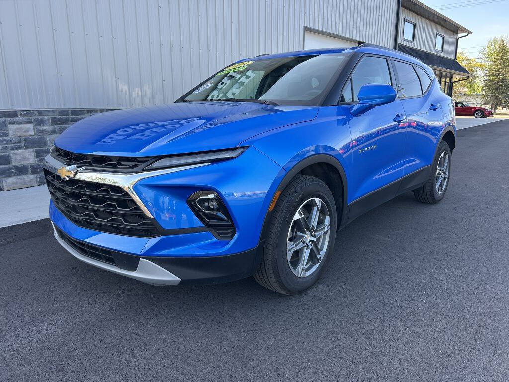 Used 2024 Chevrolet Blazer LT w/ Convenience Package FWD image 1