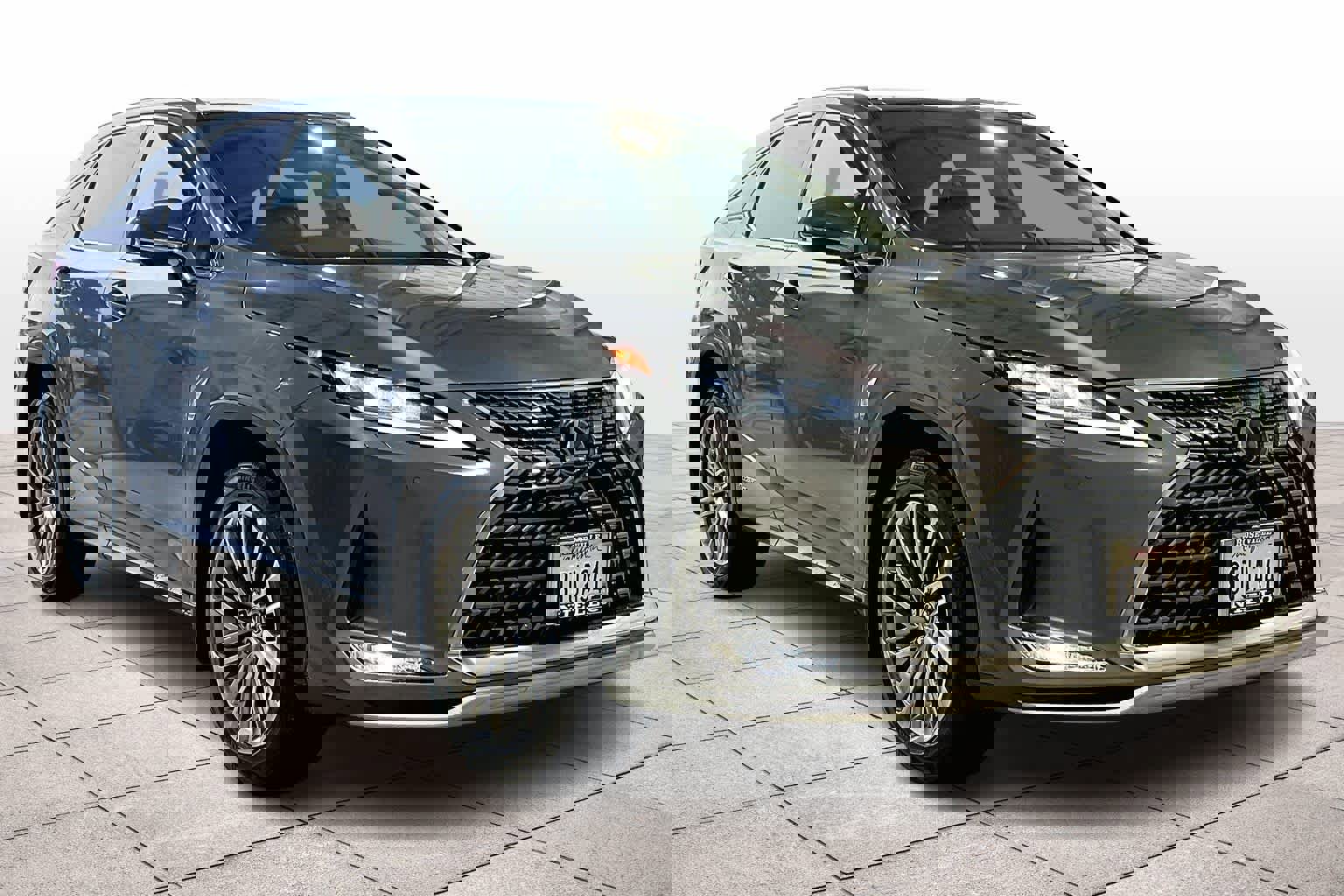 Used 2021 Lexus RX 450h AWD w/ Luxury Package image 2