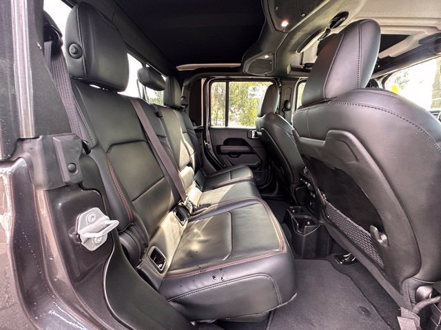 Used 2025 Jeep Gladiator Rubicon AWD/4WD image 29