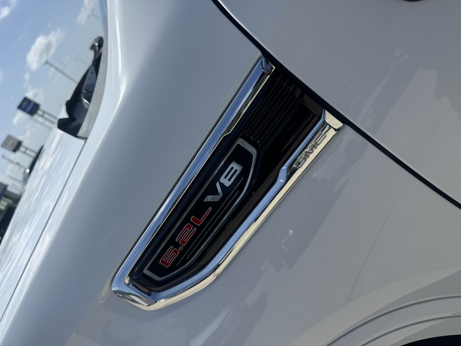 Used 2023 GMC Sierra 1500 Denali w/ Technology Package AWD/4WD image 11