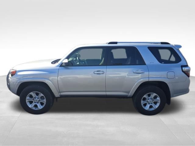 Used 2024 Toyota 4Runner SR5 image 3
