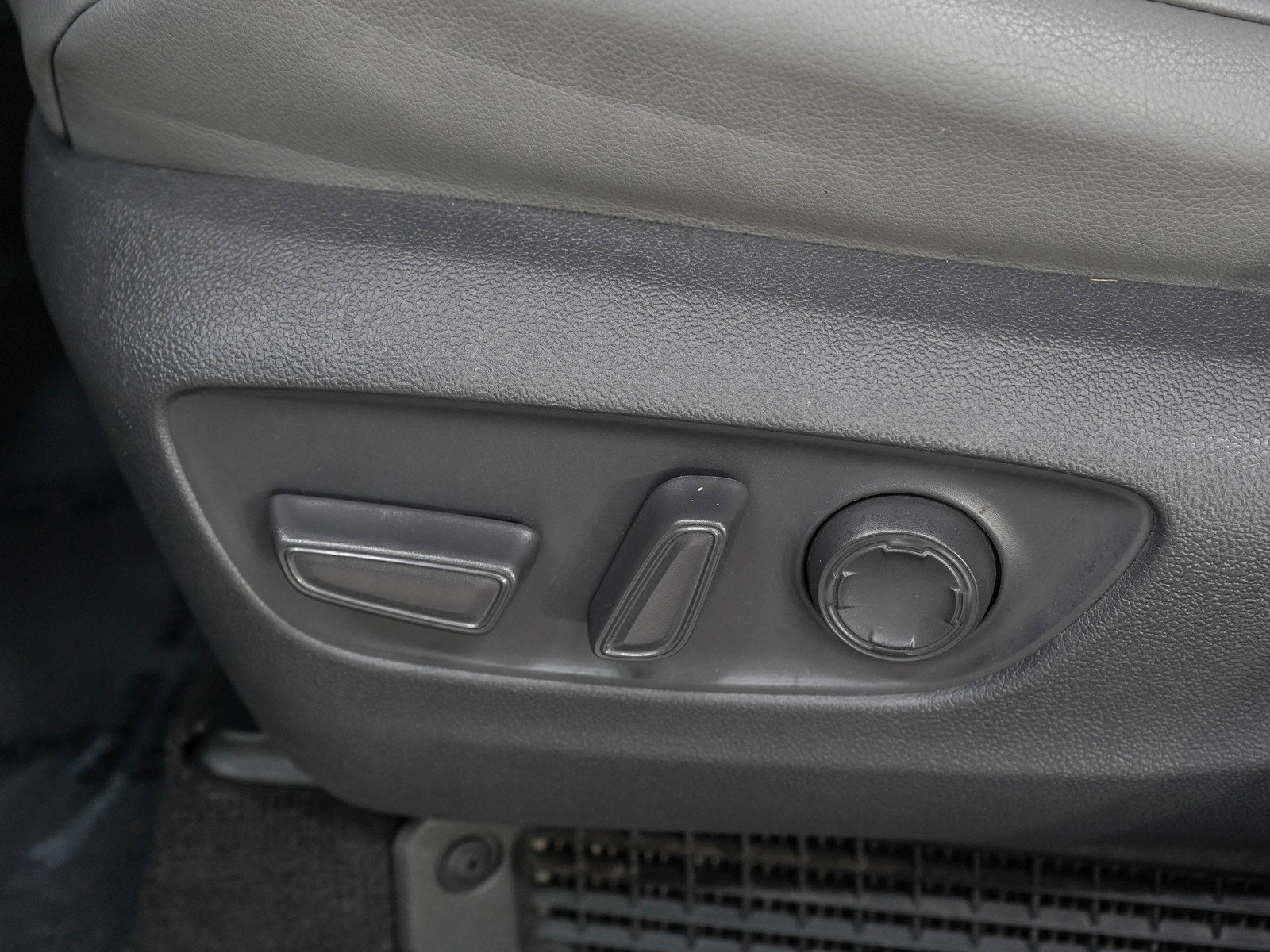 Used 2021 Toyota Sienna XLE w/ XLE Plus Package AWD/4WD image 24