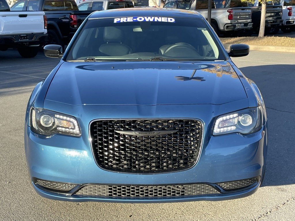 Used 2022 Chrysler 300 Touring w/ Sport Appearance Package image 2