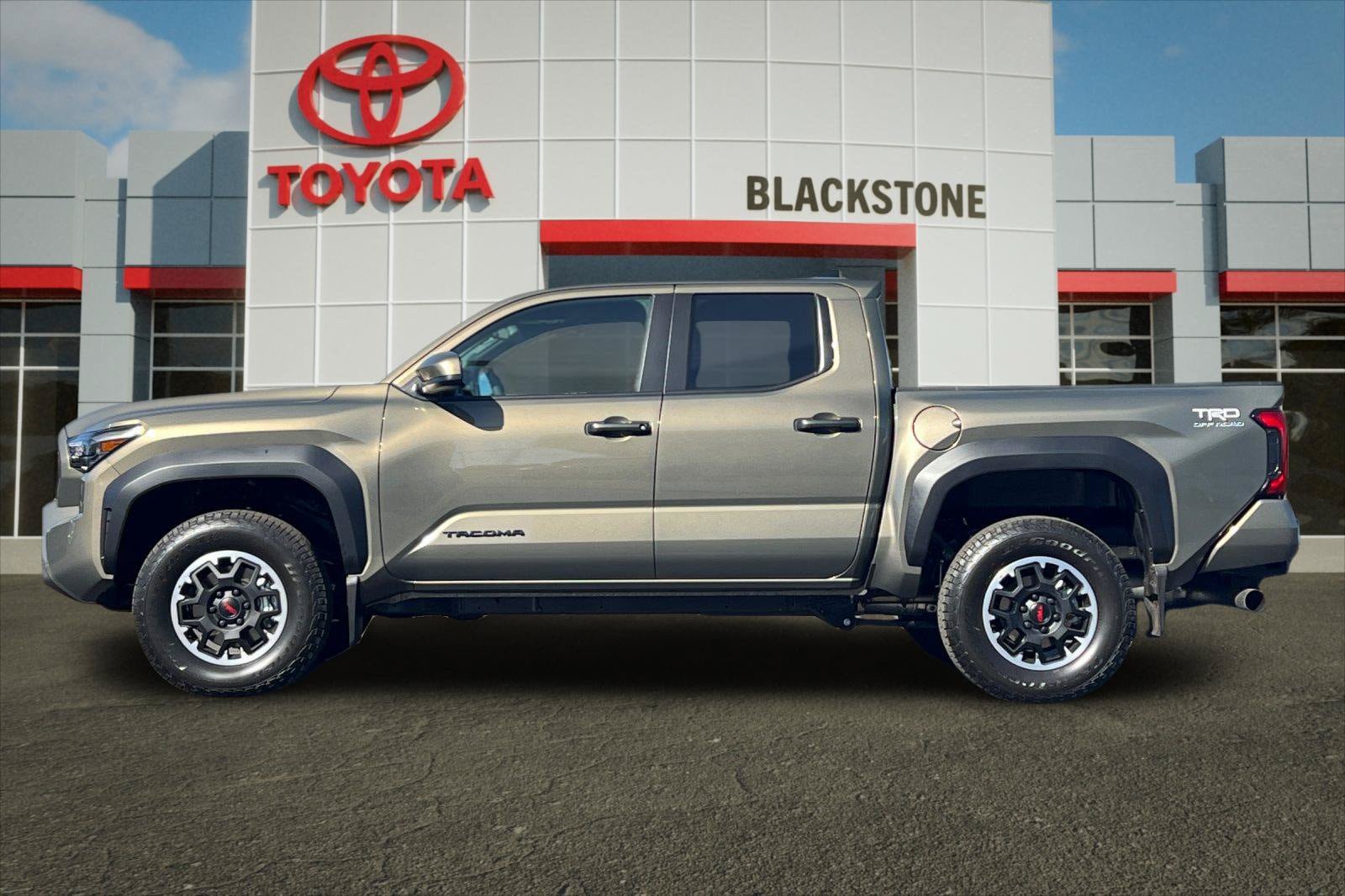 Certified 2026 Toyota Tacoma TRD Off-Road AWD/4WD image 6