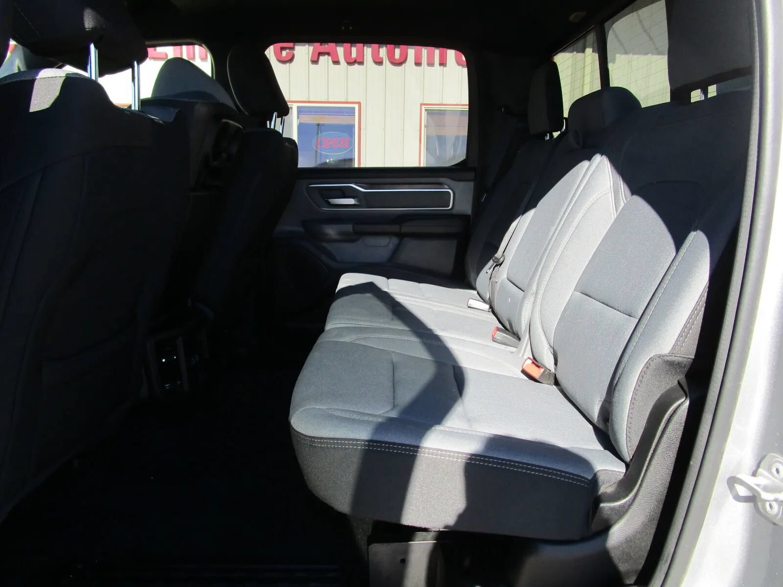 Used 2022 RAM 1500 Big Horn AWD/4WD image 13