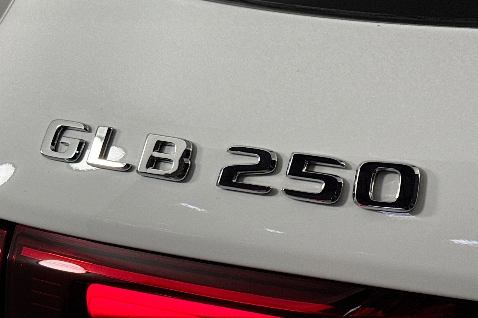 New 2026 Mercedes-Benz GLB 250 image 8