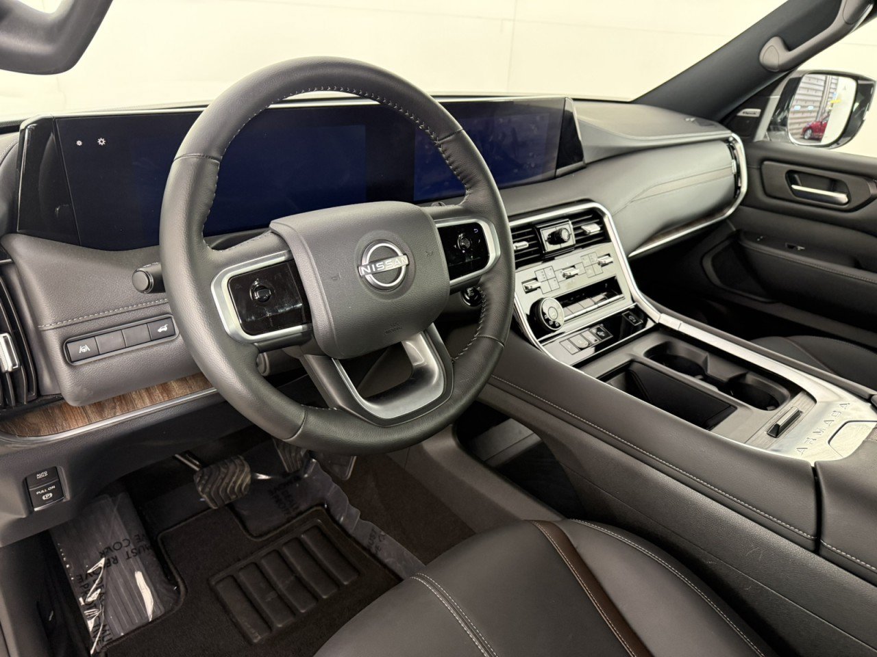 Used 2026 Nissan Armada SL w/ Captain's Chari Seat Package AWD/4WD image 17