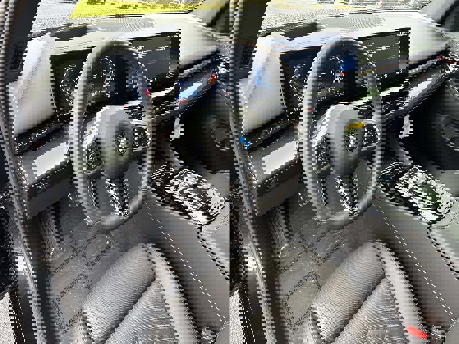 Certified 2026 BMW 530i xDrive w/ M Sport Package image 25