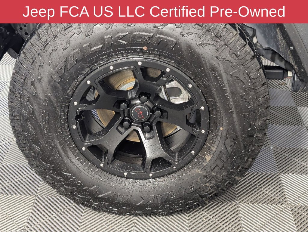 Used 2025 Jeep Gladiator Rubicon w/ Steel Bumper Group AWD/4WD image 12