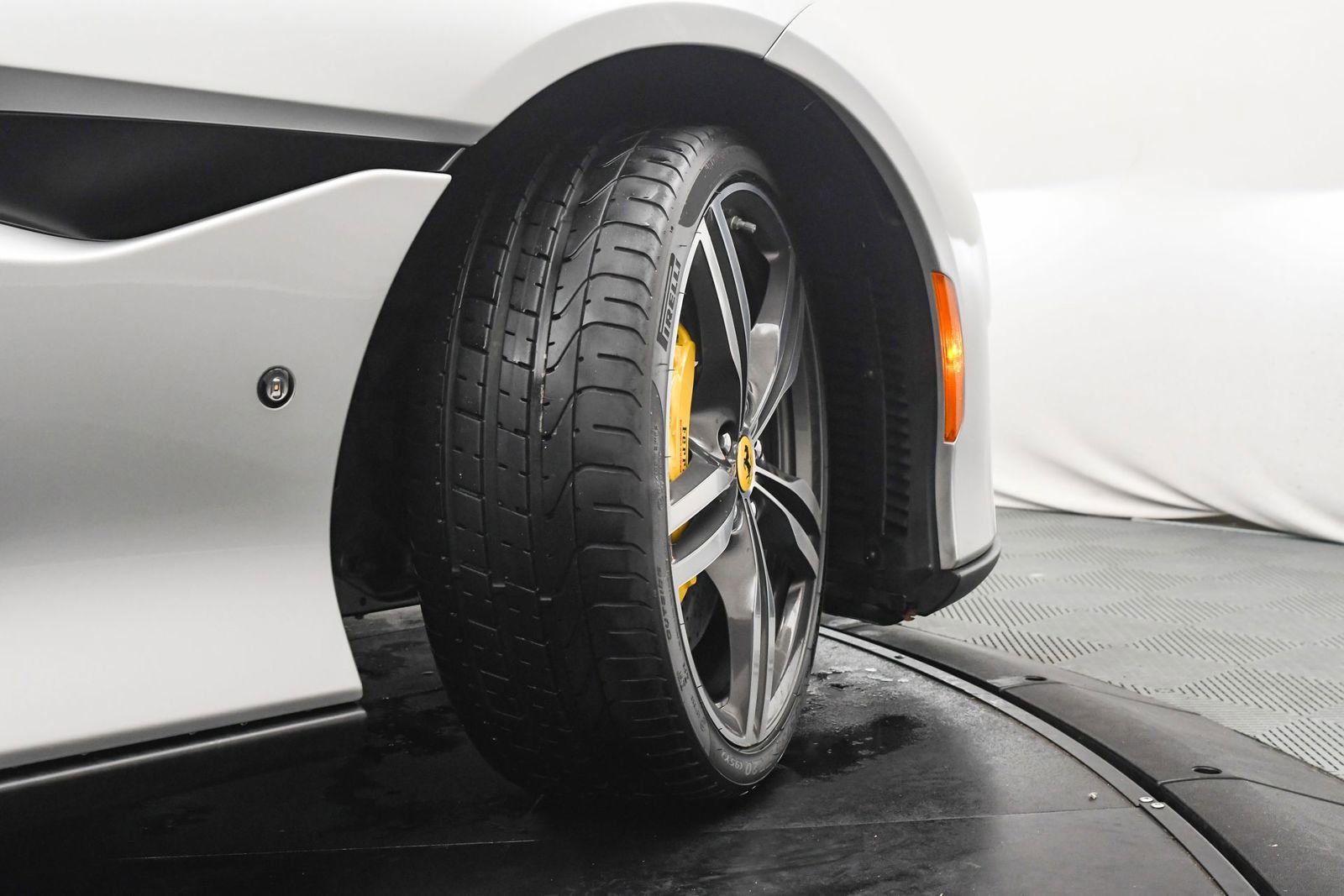 Used 2019 Ferrari Portofino image 37