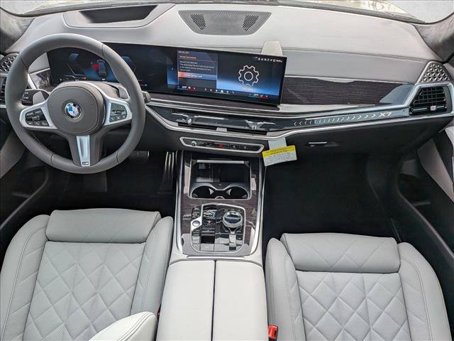 Used 2026 BMW X7 xDrive40i w/ M Sport Package AWD/4WD image 15
