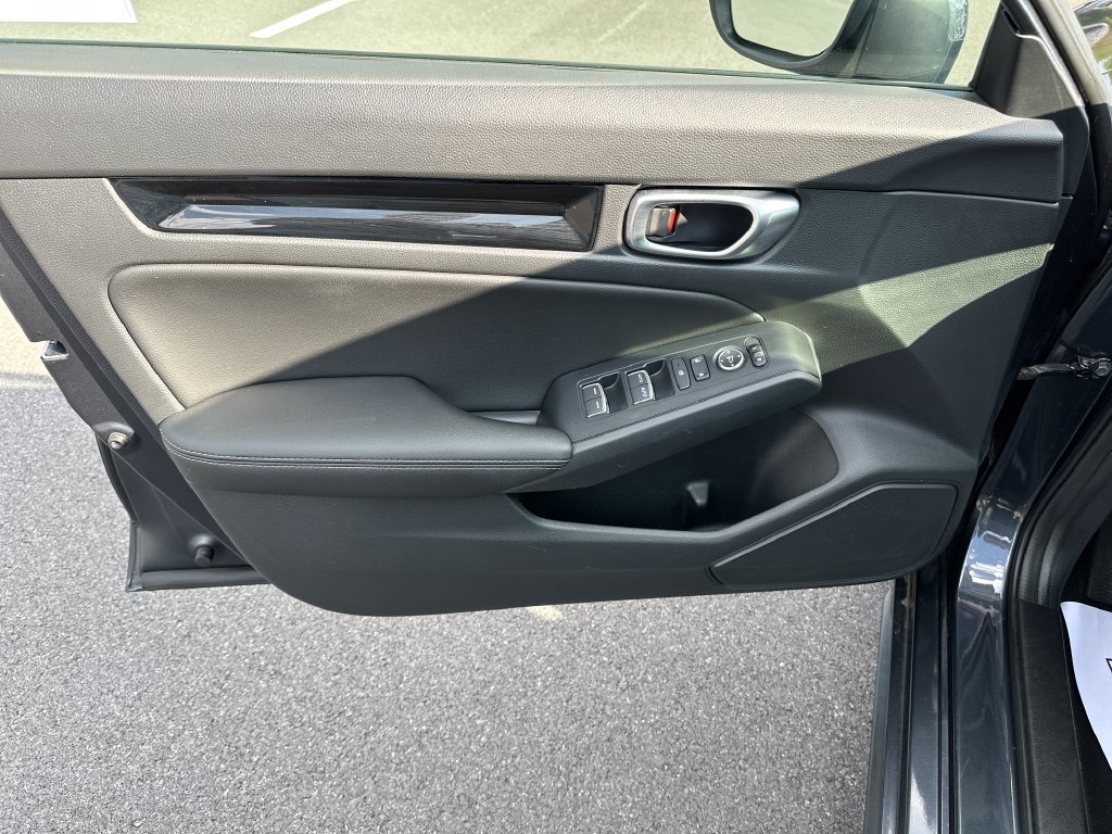 Used 2023 Honda Civic EX-L image 15