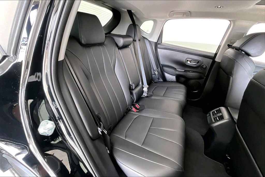 Certified 2025 Acura ADX AWD image 34