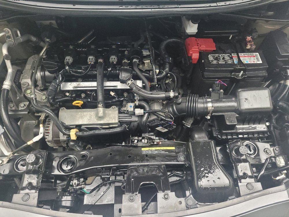 Used 2021 Nissan Versa SV FWD image 30