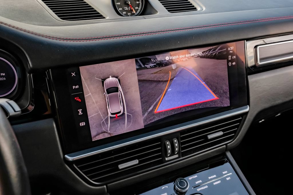 Used 2022 Porsche Cayenne GTS AWD/4WD image 30