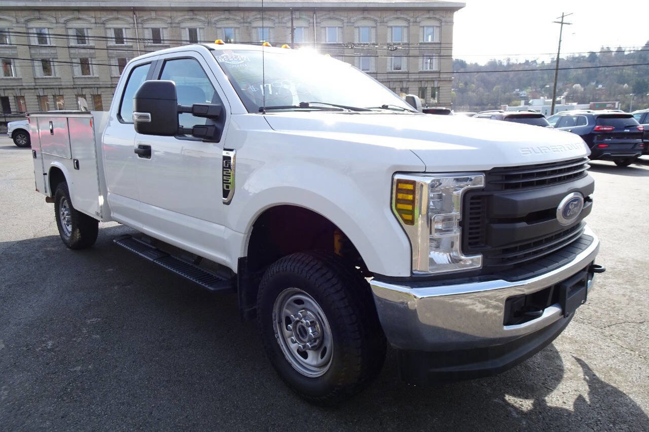 Used 2018 Ford F250 XL w/ Power Equipment Group image 4