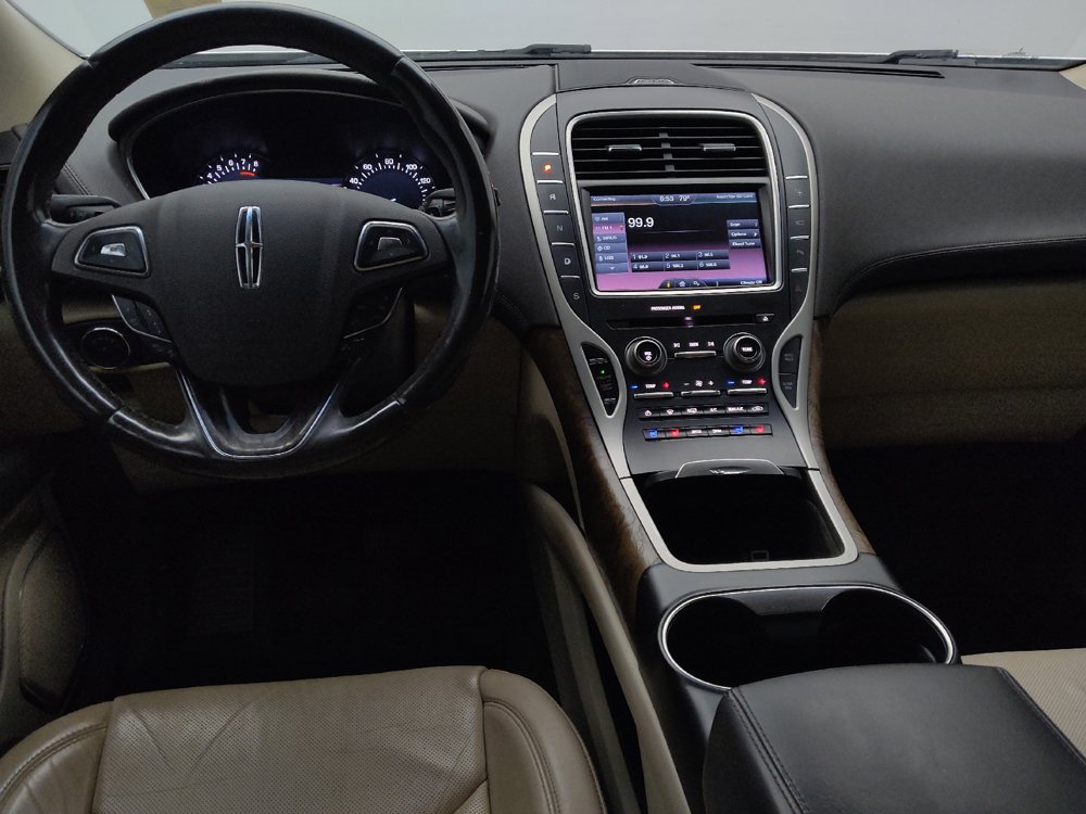 Used 2016 Lincoln MKX Reserve w/ Technology Package FWD image 22