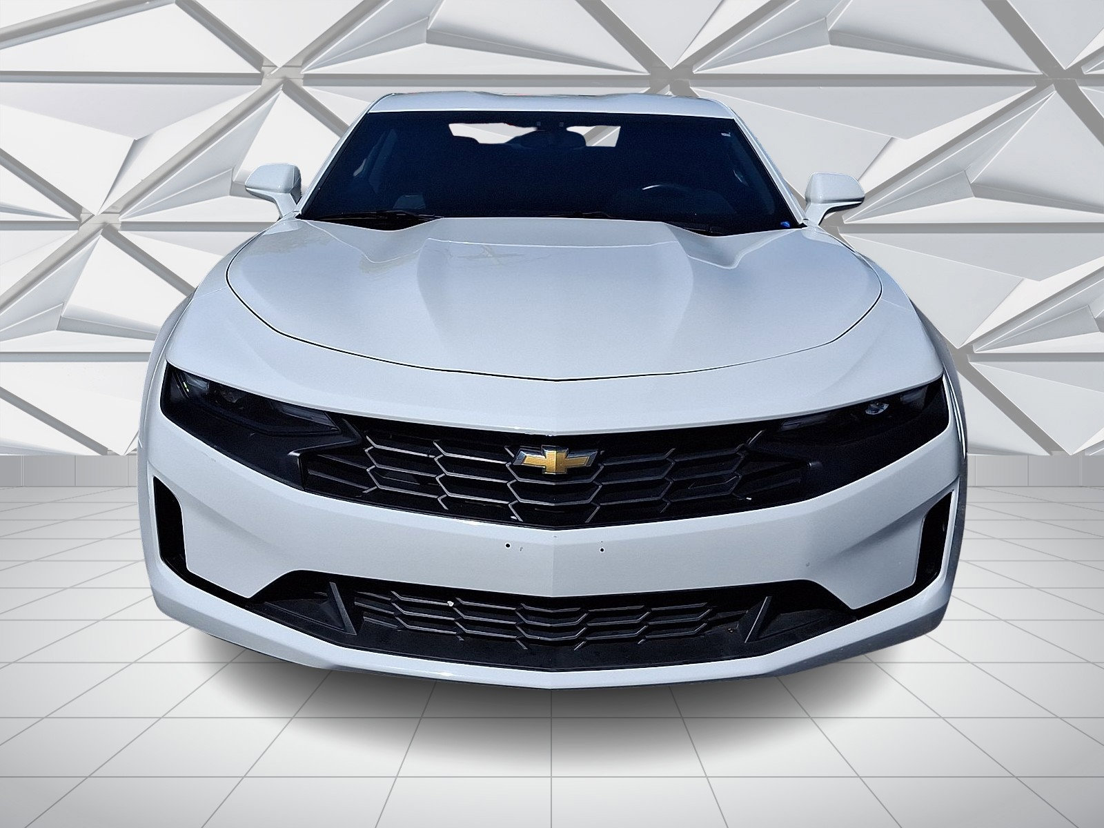 Used 2020 Chevrolet Camaro LT RWD image 3