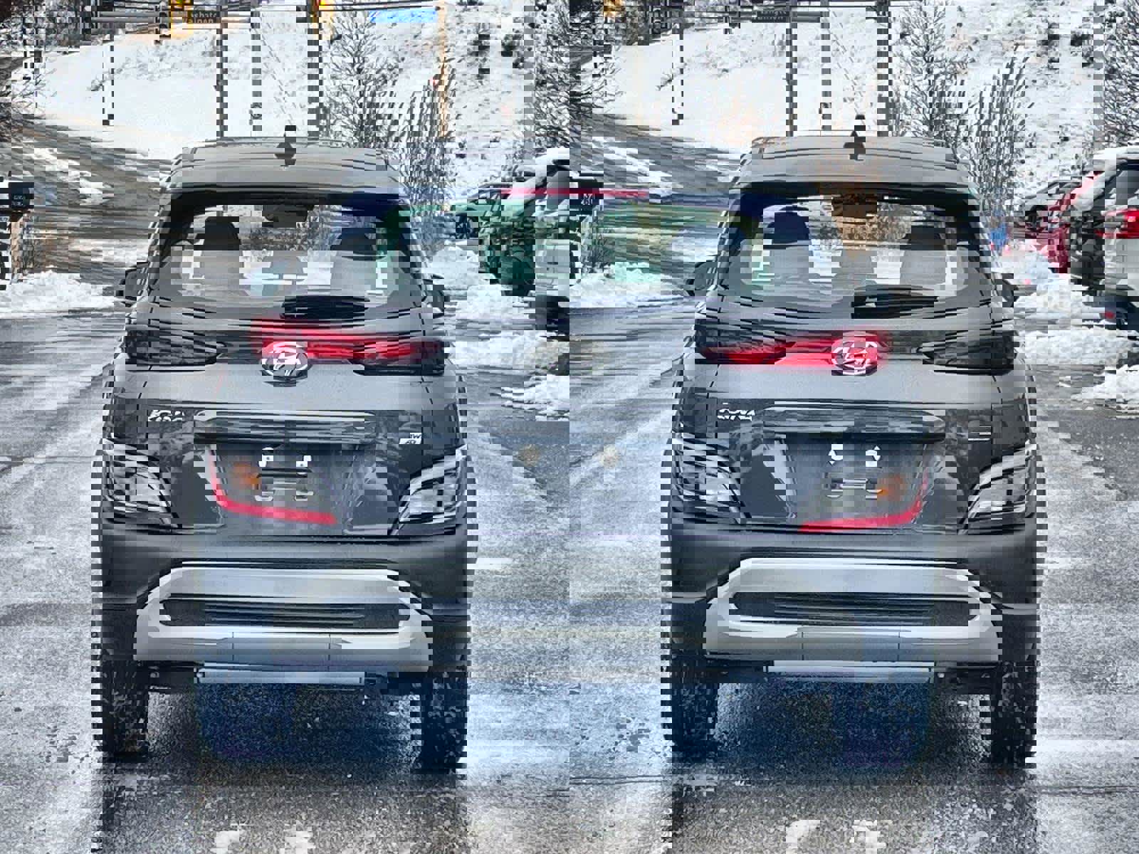 Used 2023 Hyundai Kona SE w/ Cargo Package image 4