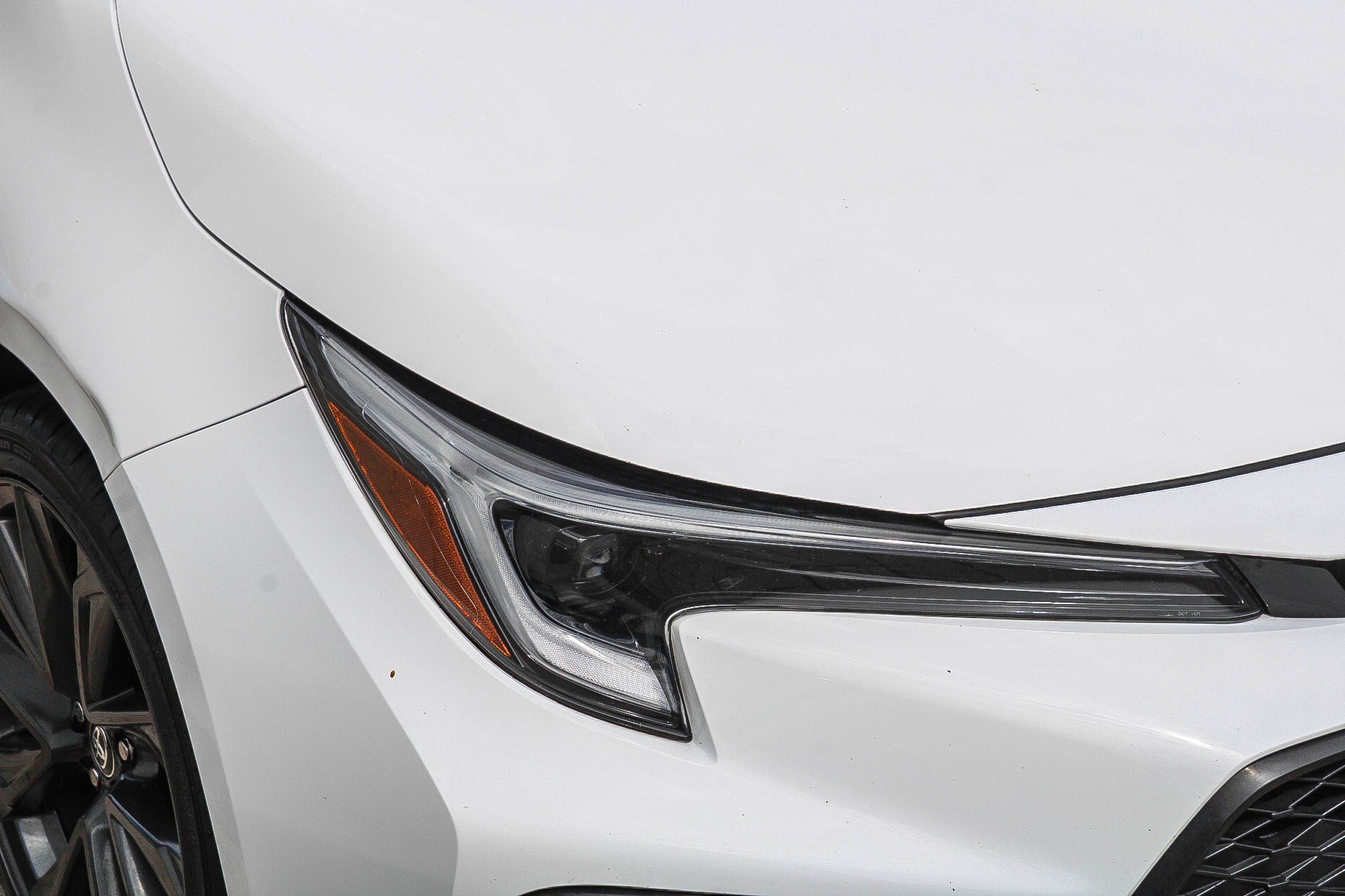 Certified 2025 Toyota Corolla SE w/ SE Premium Package FWD image 5