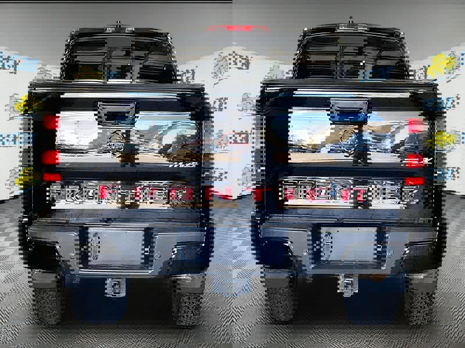 Certified 2022 Nissan Frontier PRO-4X w/ Technology Package AWD/4WD image 5