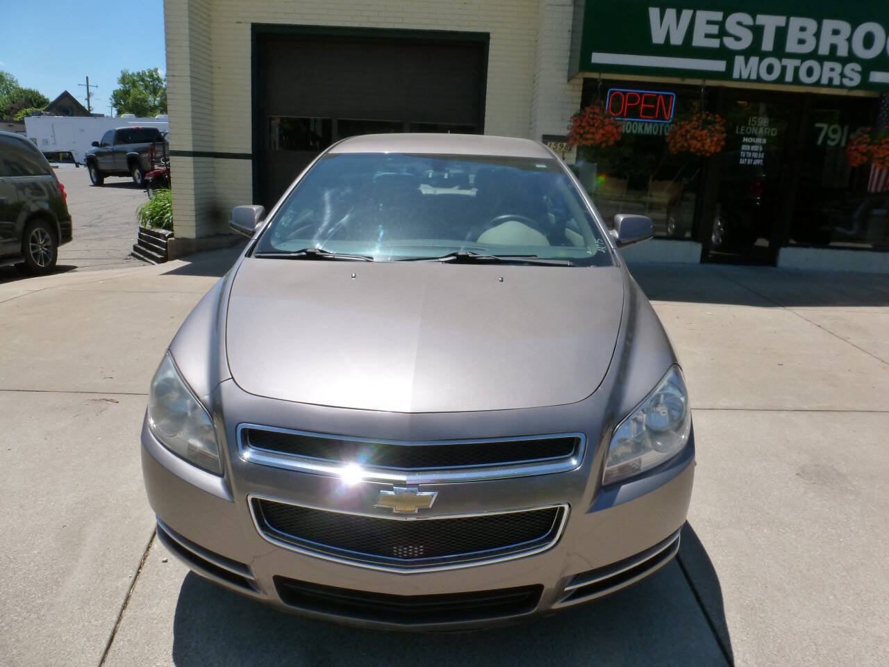 Used 2010 Chevrolet Malibu LT w/ HFV6 Engine Package FWD image 7