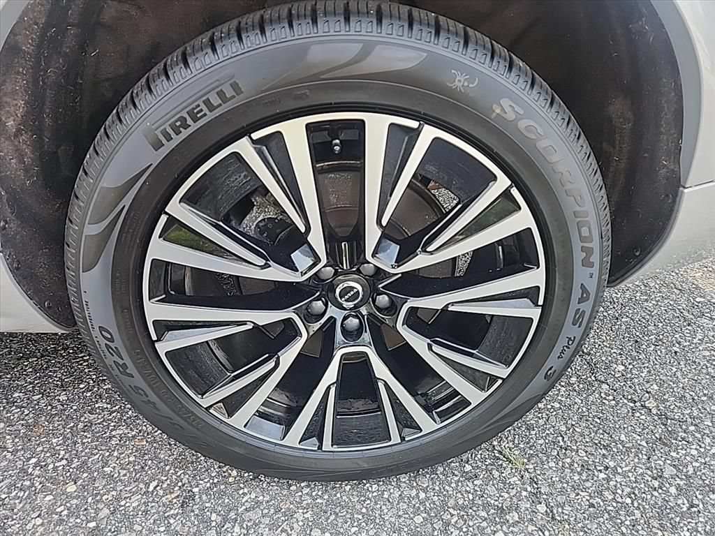 Certified 2025 Volvo XC90 T8 Core w/ Protection Package Premier AWD/4WD image 10