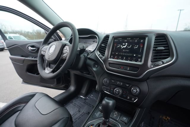 Used 2022 Jeep Cherokee Trailhawk w/ Sun, Sound & Nav Group image 32