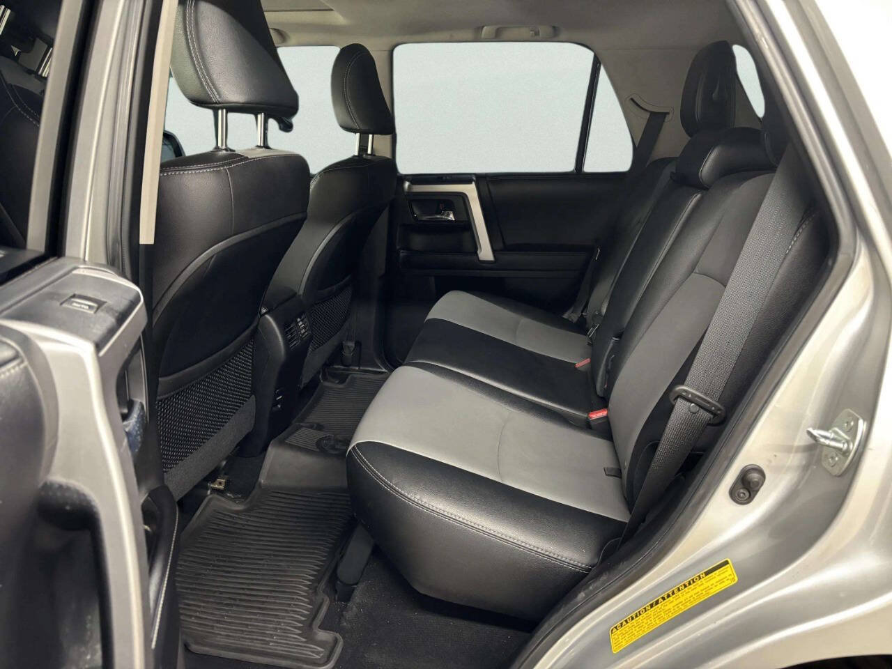 Used 2017 Toyota 4Runner SR5 Premium AWD/4WD image 17