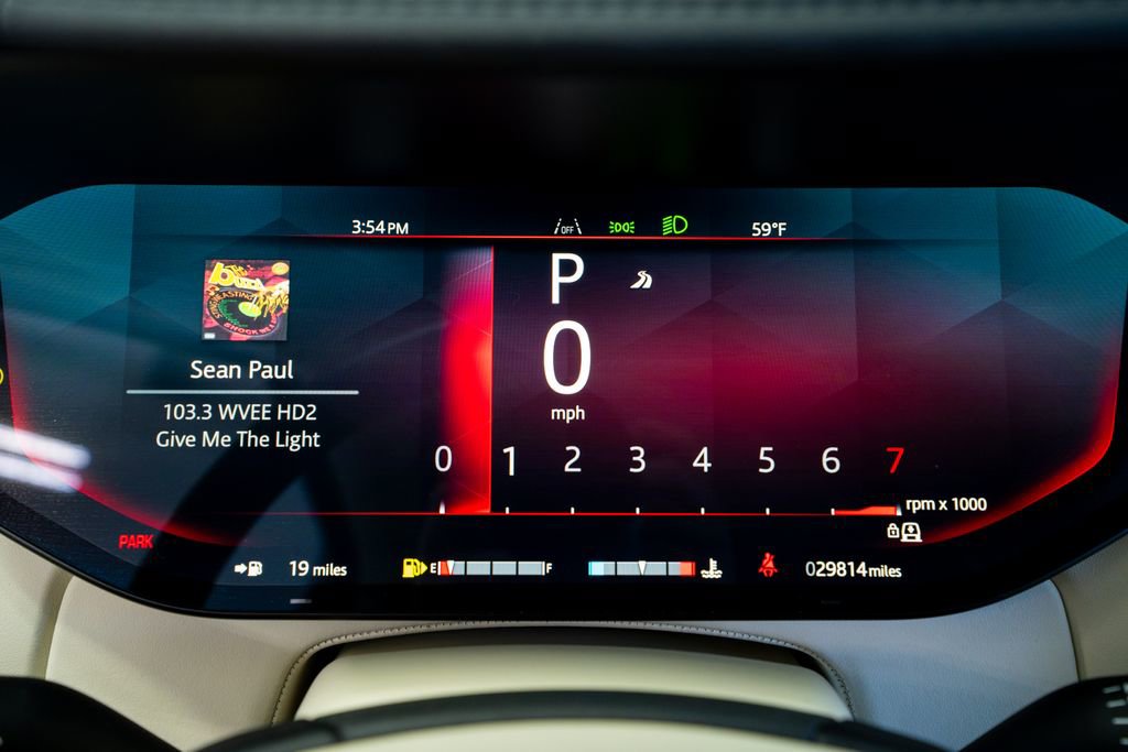 Used 2024 Land Rover Range Rover Long Wheelbase SE image 39