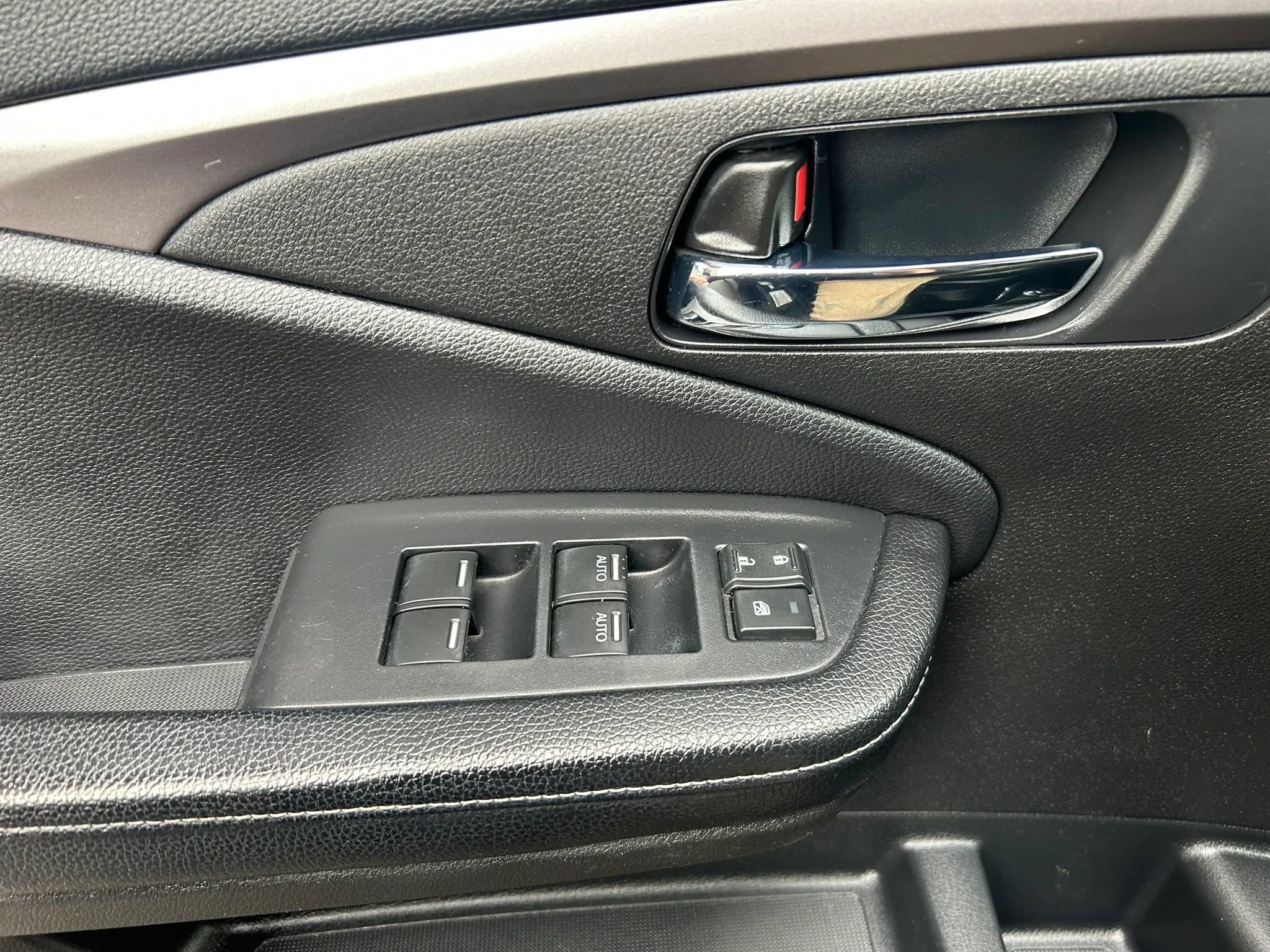 Used 2017 Honda Ridgeline RTL image 13