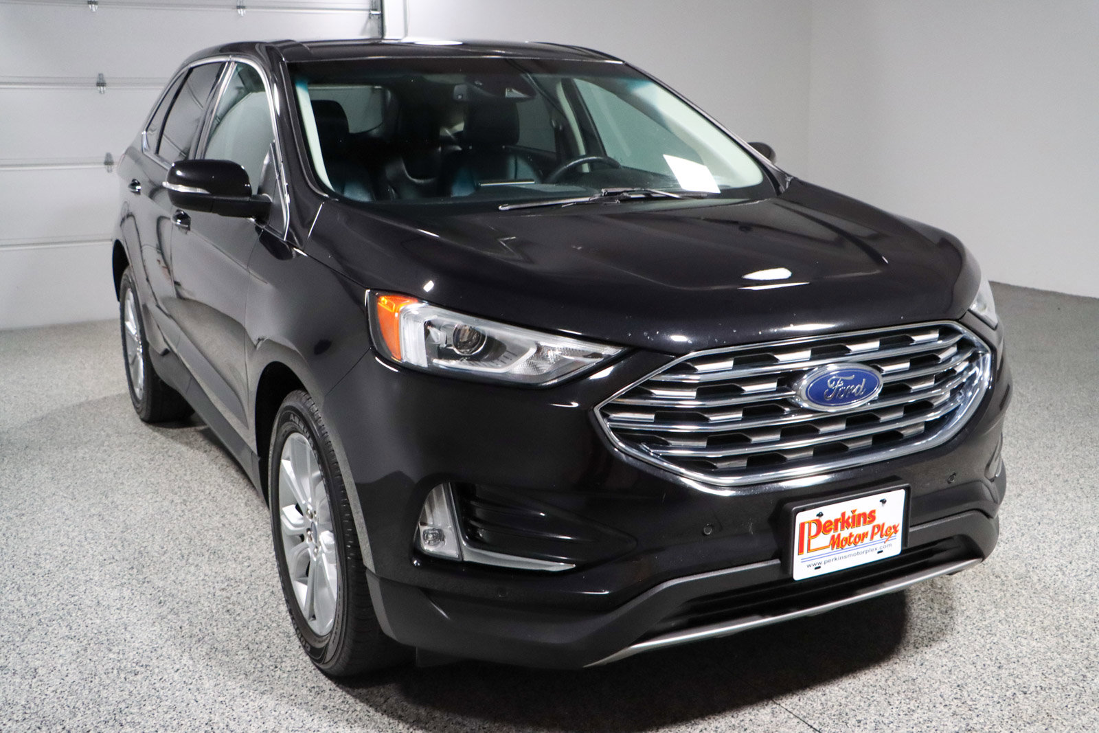 Used 2021 Ford Edge Titanium w/ Cargo Accessory Package FWD image 5