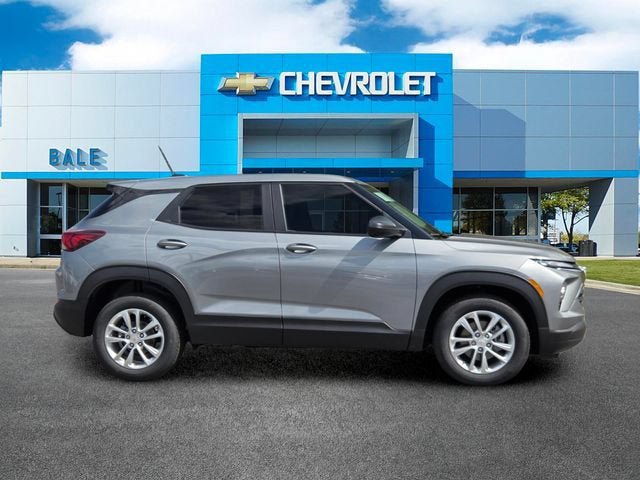 New 2026 Chevrolet TrailBlazer LS w/ LS Convenience Package FWD image 2