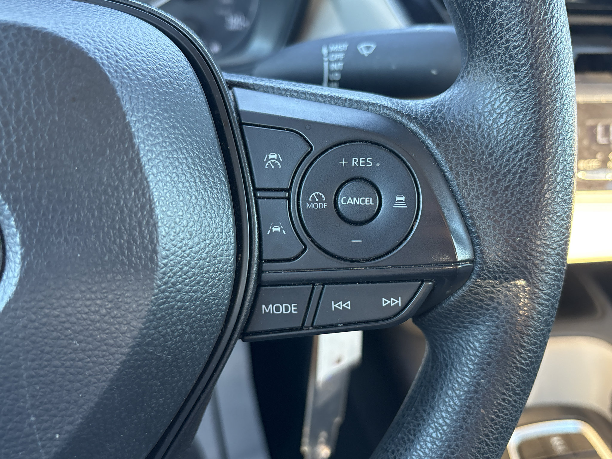 Used 2024 Toyota Corolla LE FWD image 19