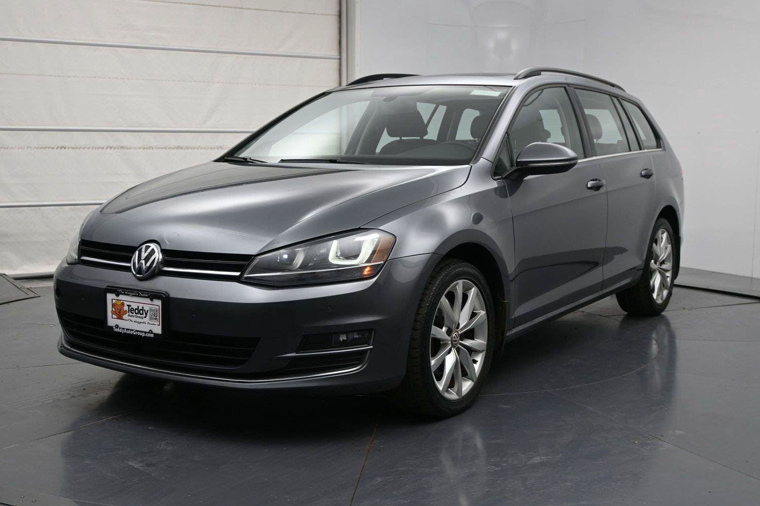 Used 2015 Volkswagen Golf SE FWD image 1