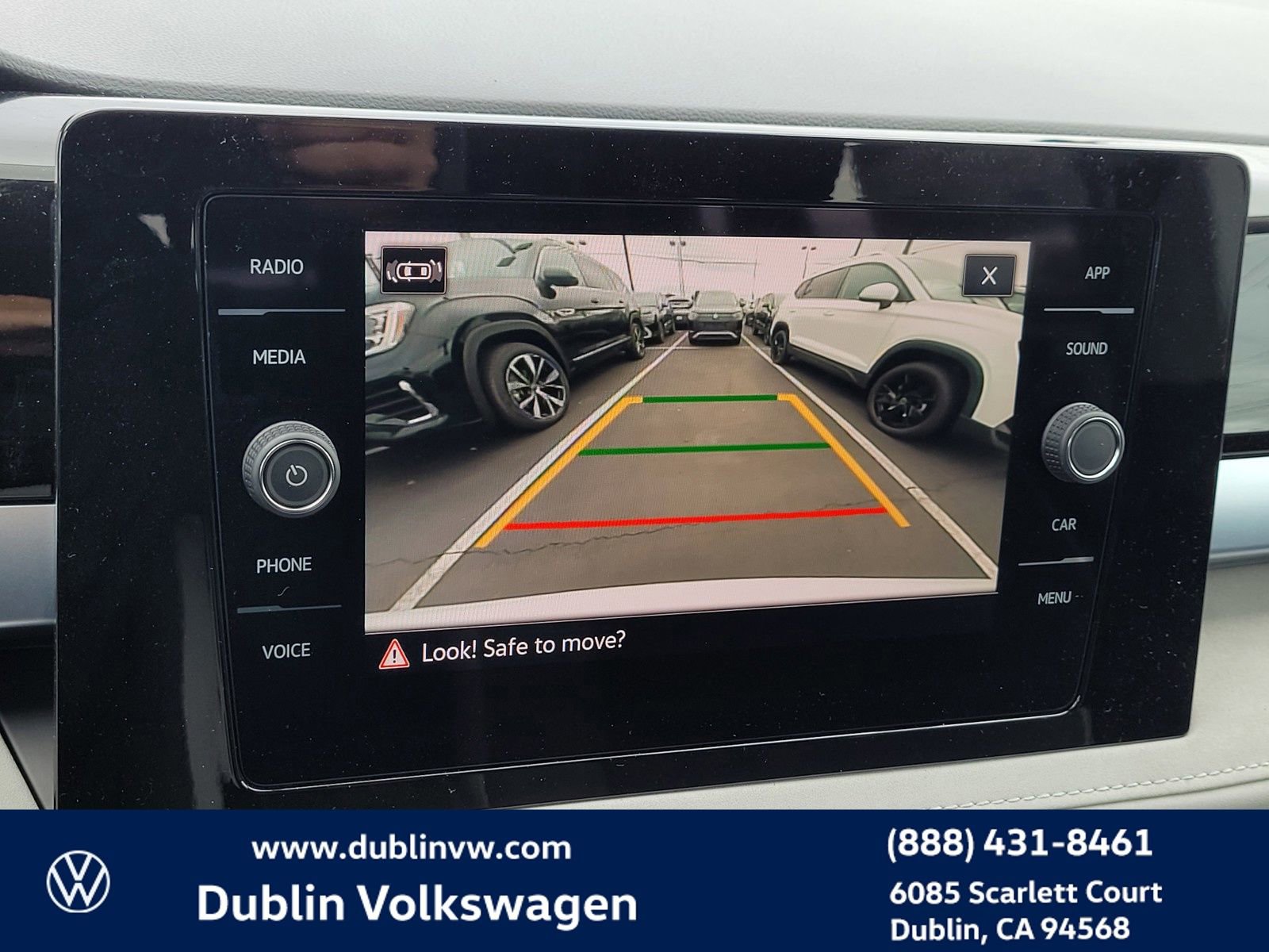 New 2025 Volkswagen Taos SE AWD/4WD image 16
