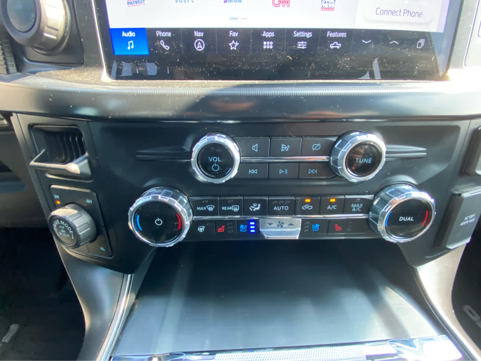 Used 2024 Ford F150 Lariat w/ Equipment Group 502A High AWD/4WD image 28