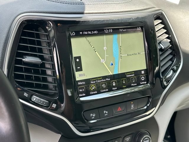 Used 2019 Jeep Cherokee Limited w/ Luxury Group AWD/4WD image 7