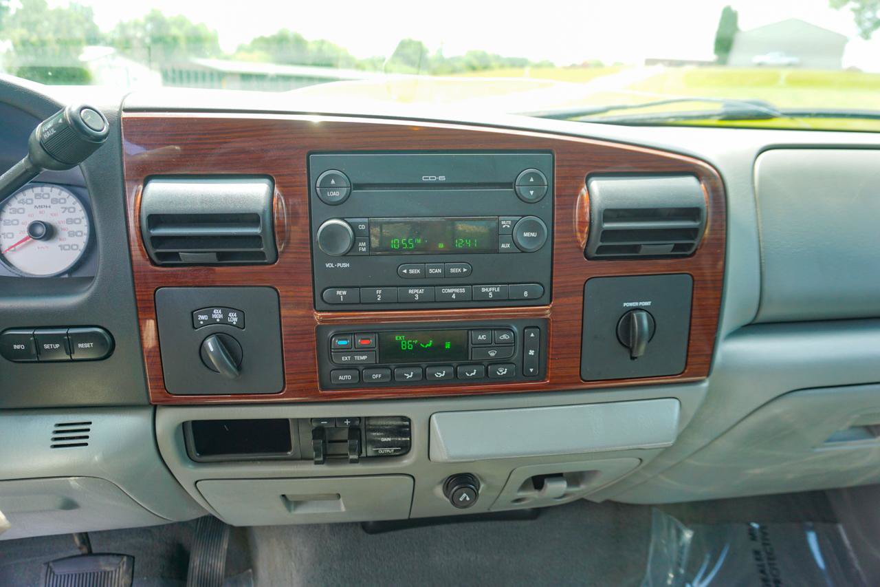 Used 2007 Ford F350 Lariat AWD/4WD image 12