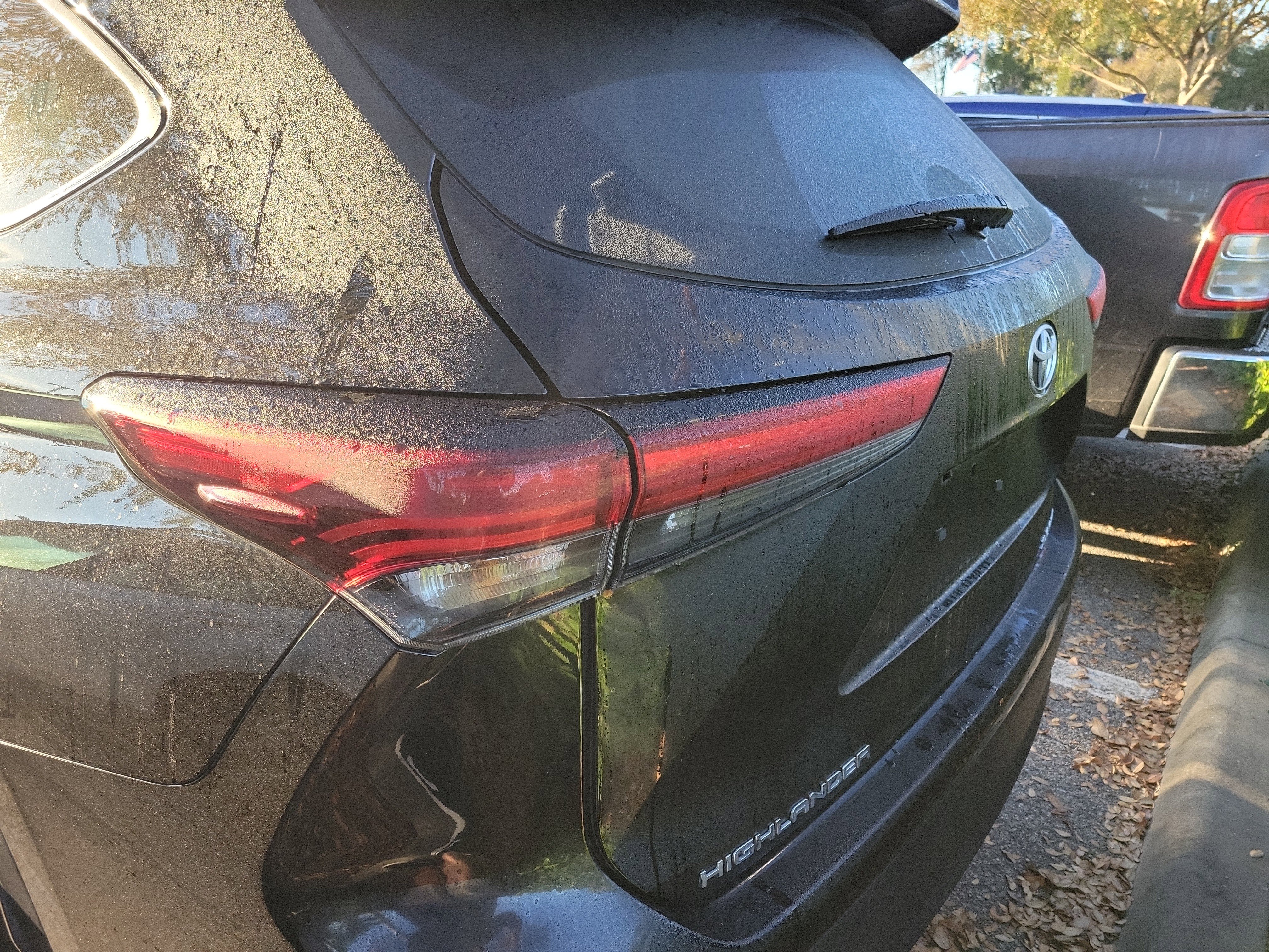 Used 2024 Toyota Highlander XLE image 18