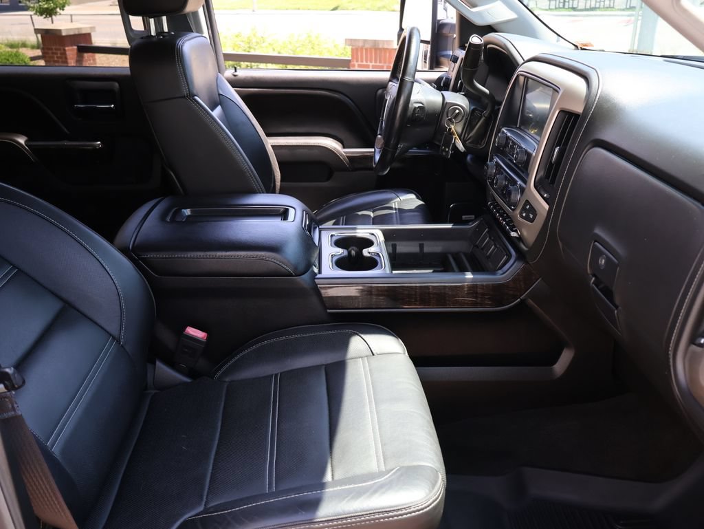 Used 2015 GMC Sierra 2500 Denali w/ Duramax Plus Package AWD/4WD image 7