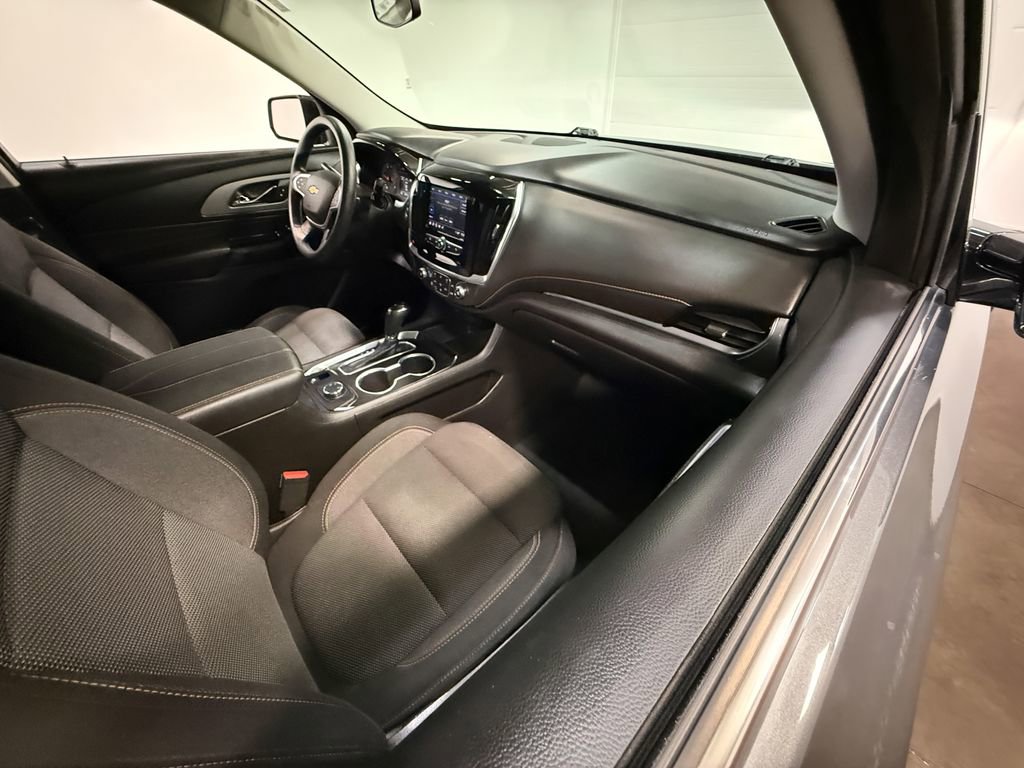 Used 2020 Chevrolet Traverse LS image 60