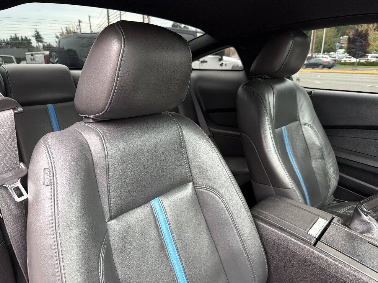 Used 2010 Ford Mustang GT Premium RWD image 15
