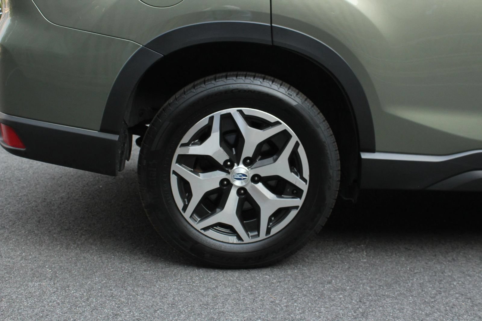 Used 2021 Subaru Forester Premium AWD/4WD image 5