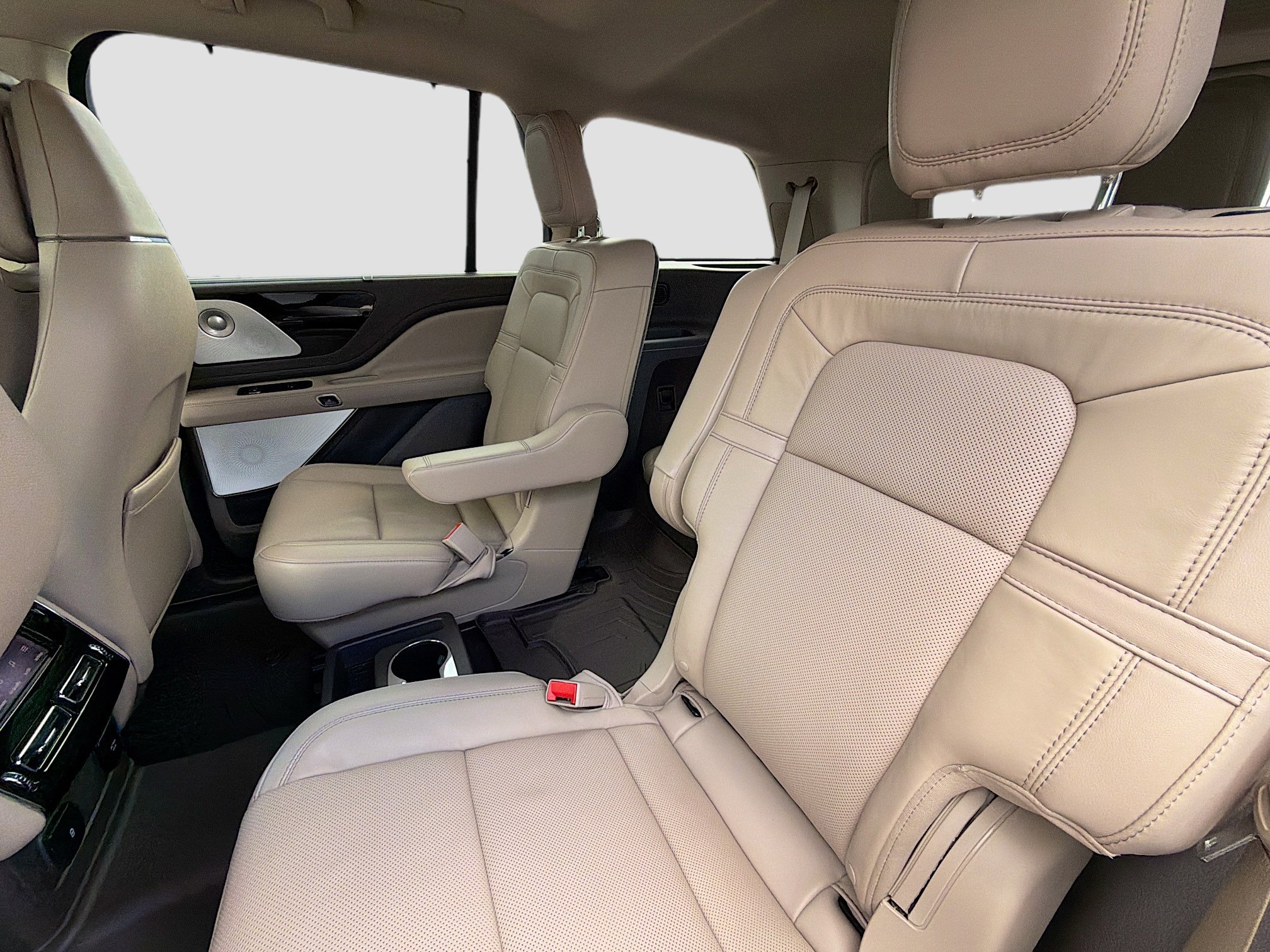 Used 2024 Lincoln Aviator Reserve w/ Equipment Group 201A RWD image 20