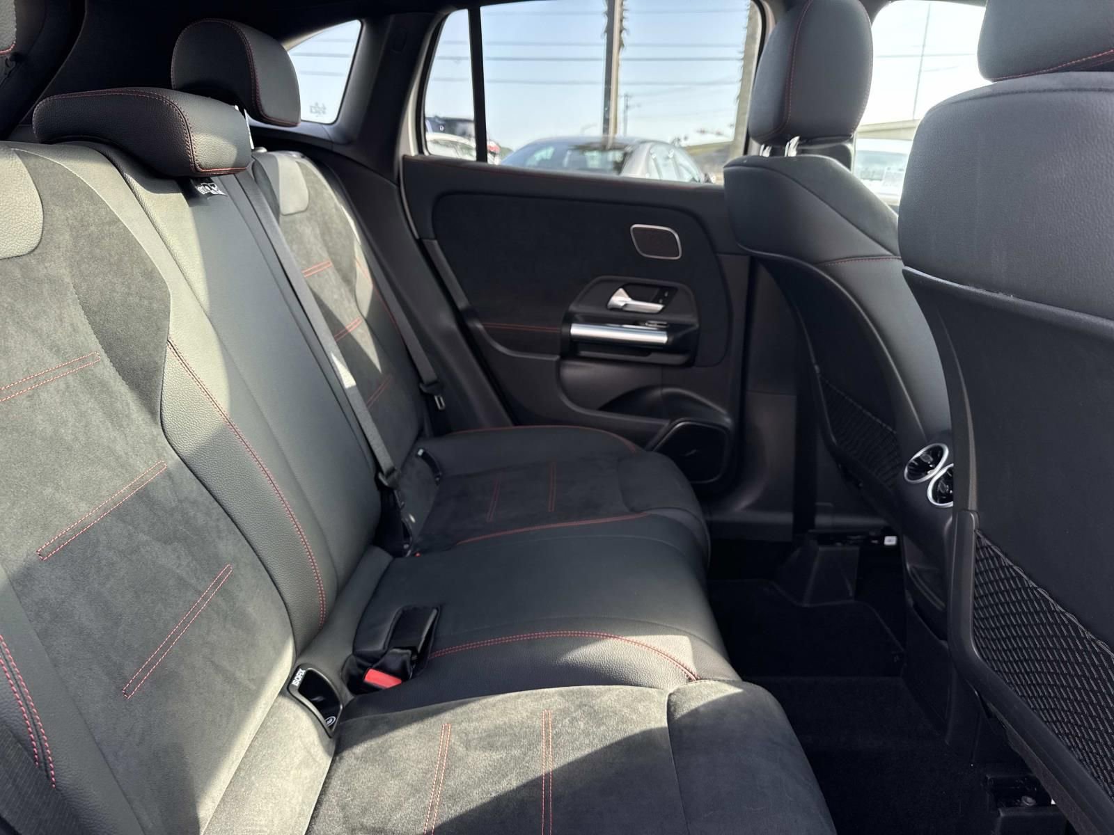 Used 2025 Mercedes-Benz GLA 250 image 9
