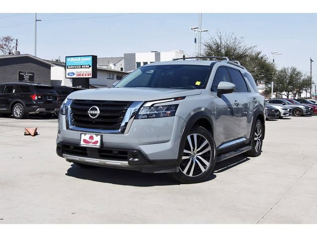 Used 2023 Nissan Pathfinder Platinum w/ Cargo Package AWD/4WD image 1