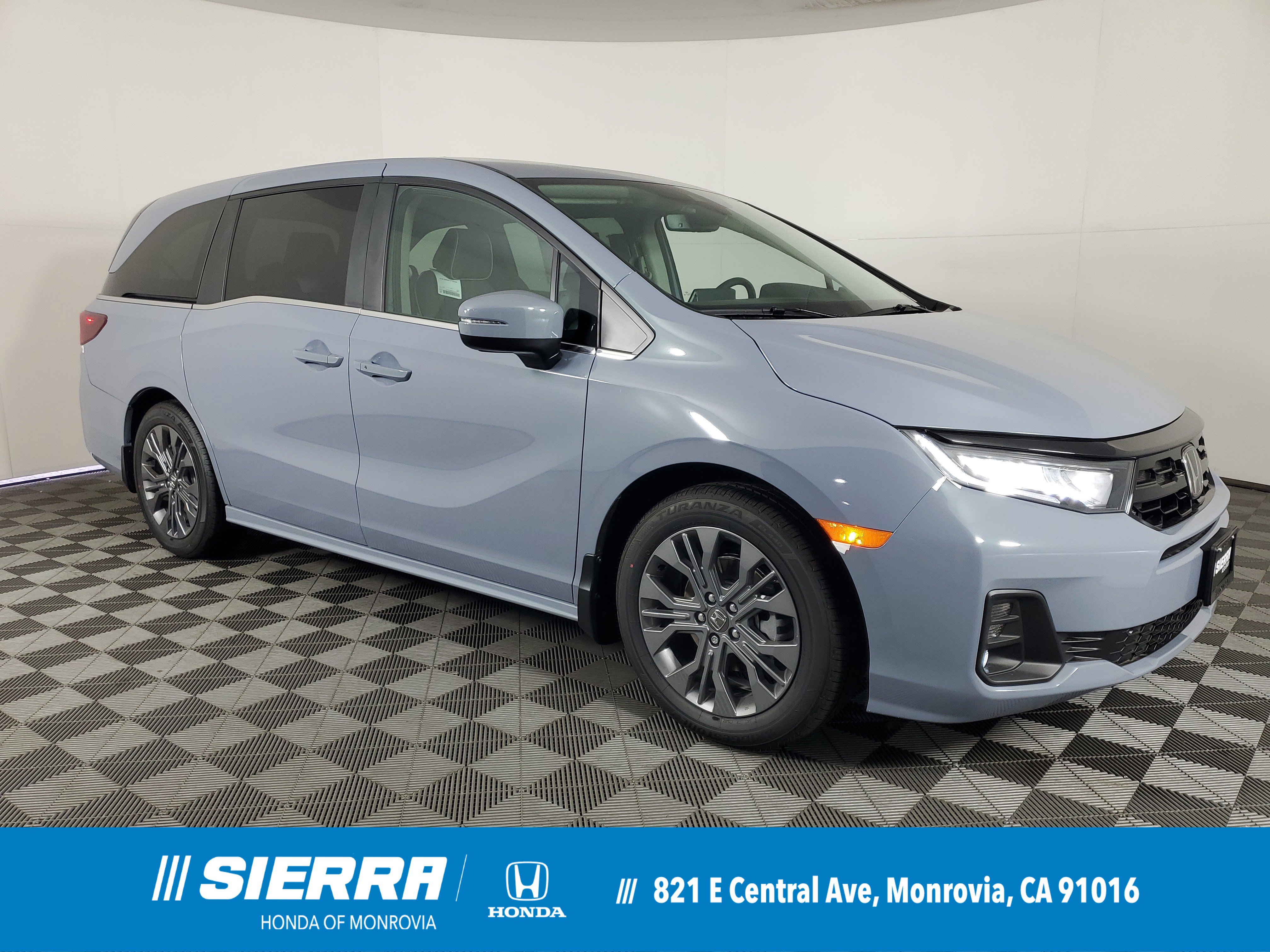 New 2026 Honda Odyssey Touring image 1